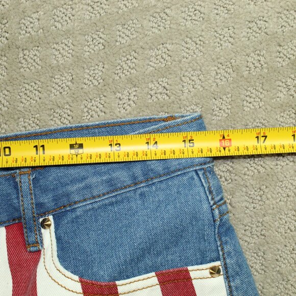 Forever 21 USA Flag Front Fray Cuffed Cotton Blue Jean Shorts Size 29 - Picture 4 of 4